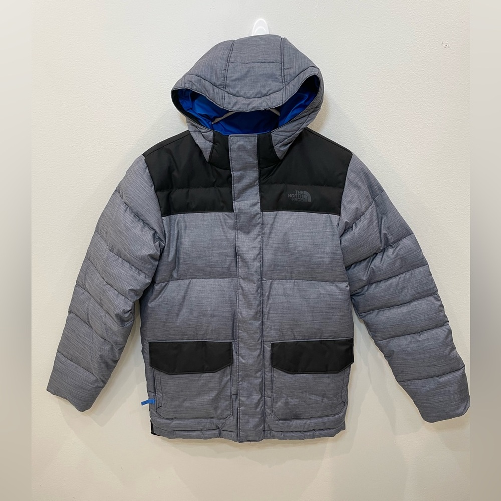 The North Face Kids Gray & Black Puffer Jacket with Blue Lining